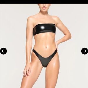 SKIMS Micro Pleather Bandeau Bikini Top, Patent Onyx